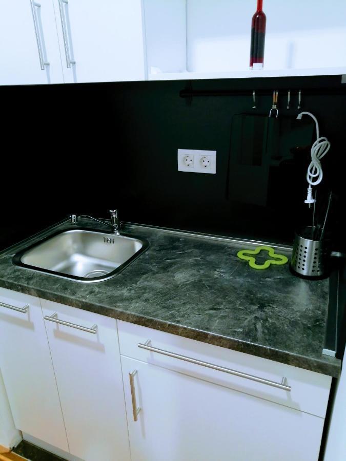 Zpula Center Studio Apartments Εξωτερικό φωτογραφία