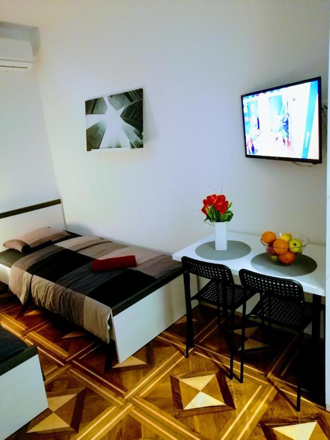 Zpula Center Studio Apartments Εξωτερικό φωτογραφία