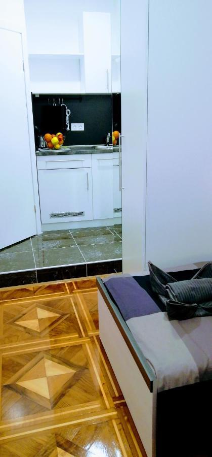 Zpula Center Studio Apartments Εξωτερικό φωτογραφία