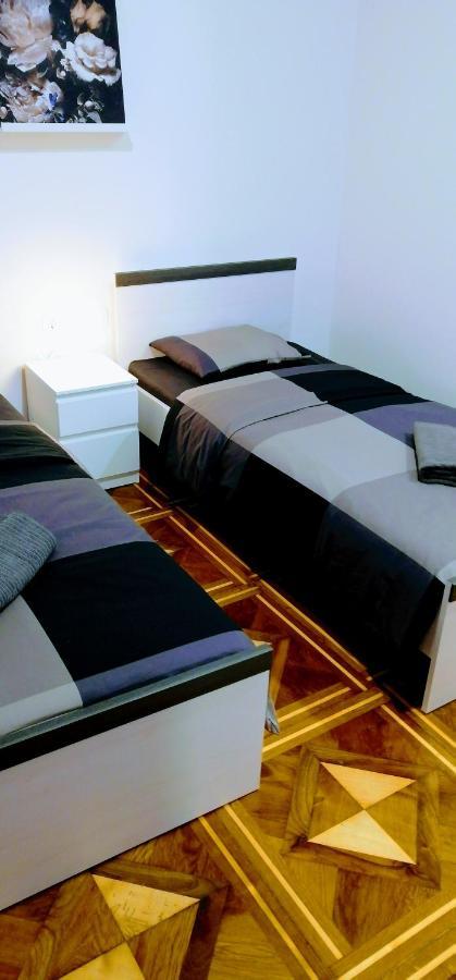 Zpula Center Studio Apartments Εξωτερικό φωτογραφία