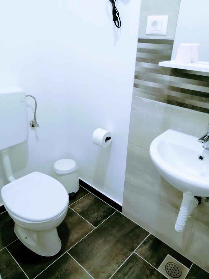 Zpula Center Studio Apartments Εξωτερικό φωτογραφία