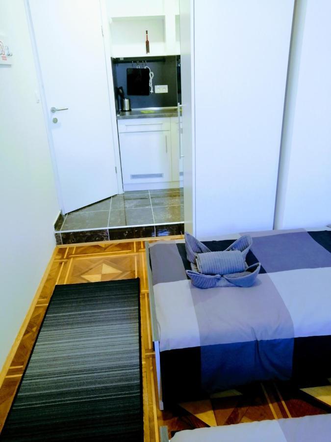 Zpula Center Studio Apartments Εξωτερικό φωτογραφία