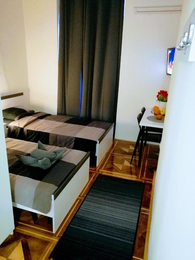 Zpula Center Studio Apartments Εξωτερικό φωτογραφία