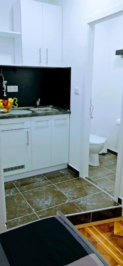 Zpula Center Studio Apartments Εξωτερικό φωτογραφία