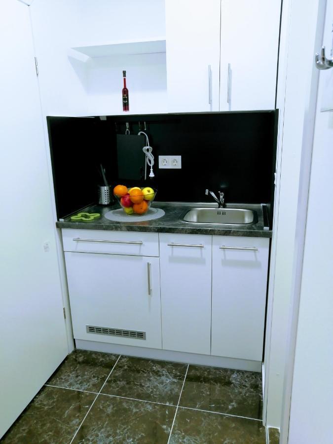 Zpula Center Studio Apartments Εξωτερικό φωτογραφία