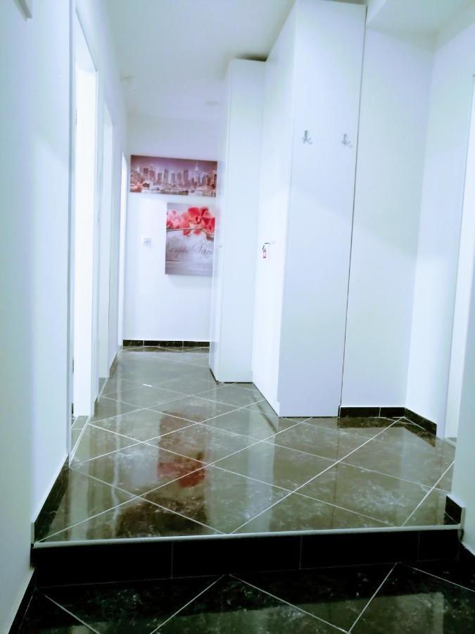 Zpula Center Studio Apartments Εξωτερικό φωτογραφία