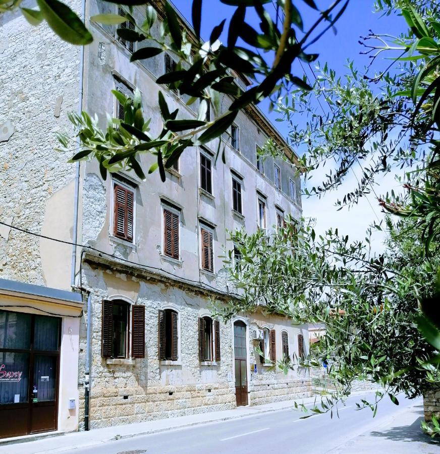Zpula Center Studio Apartments Εξωτερικό φωτογραφία